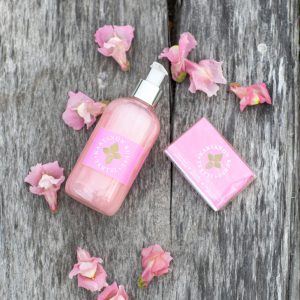 ruusunestesaippua ruusupalasaippua rose soap